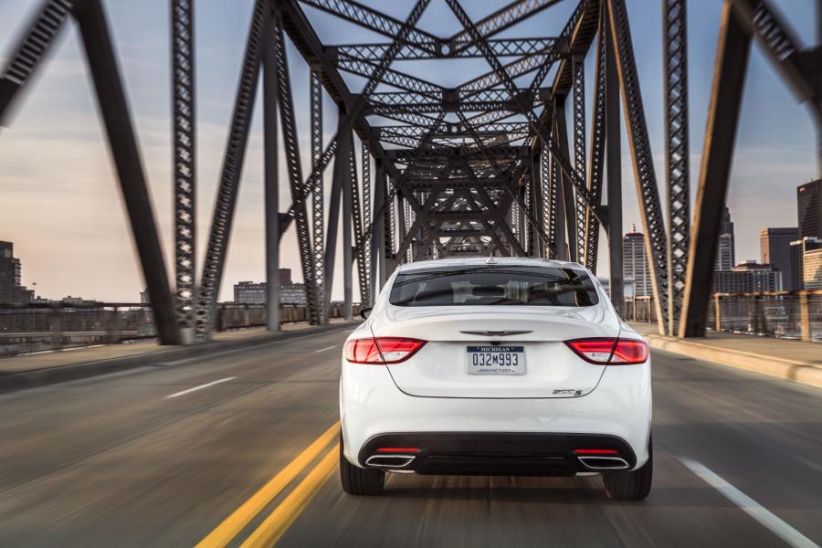  Chrysler 200S (UF) 2014 года  (фото 6 из 40)